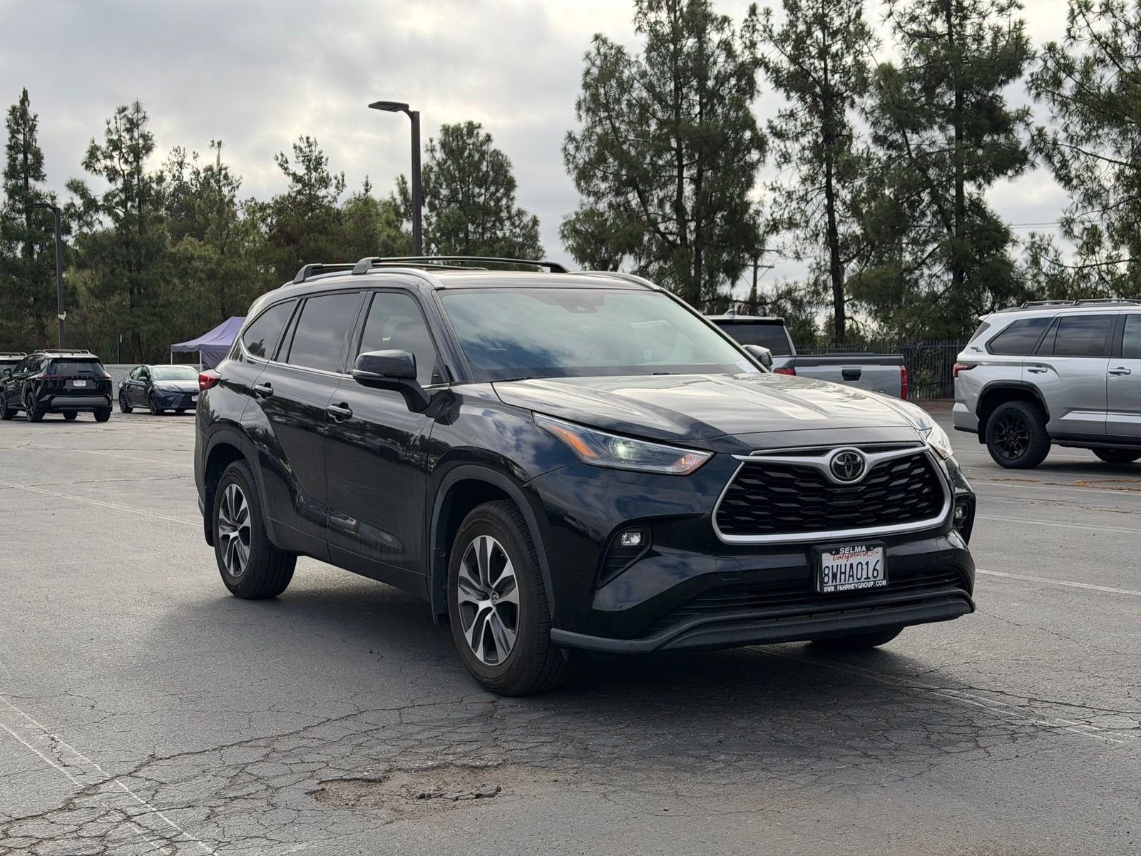 Used 2021 Midnight Black Metallic Toyota XLE image 2