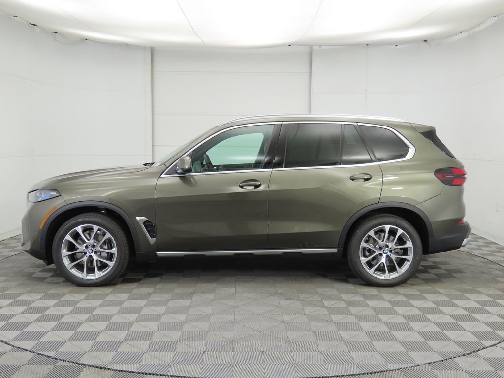 Used 2026 Green Metallic BMW xDrive40i image 8