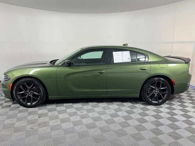 Used 2023 Green Dodge SXT image 4