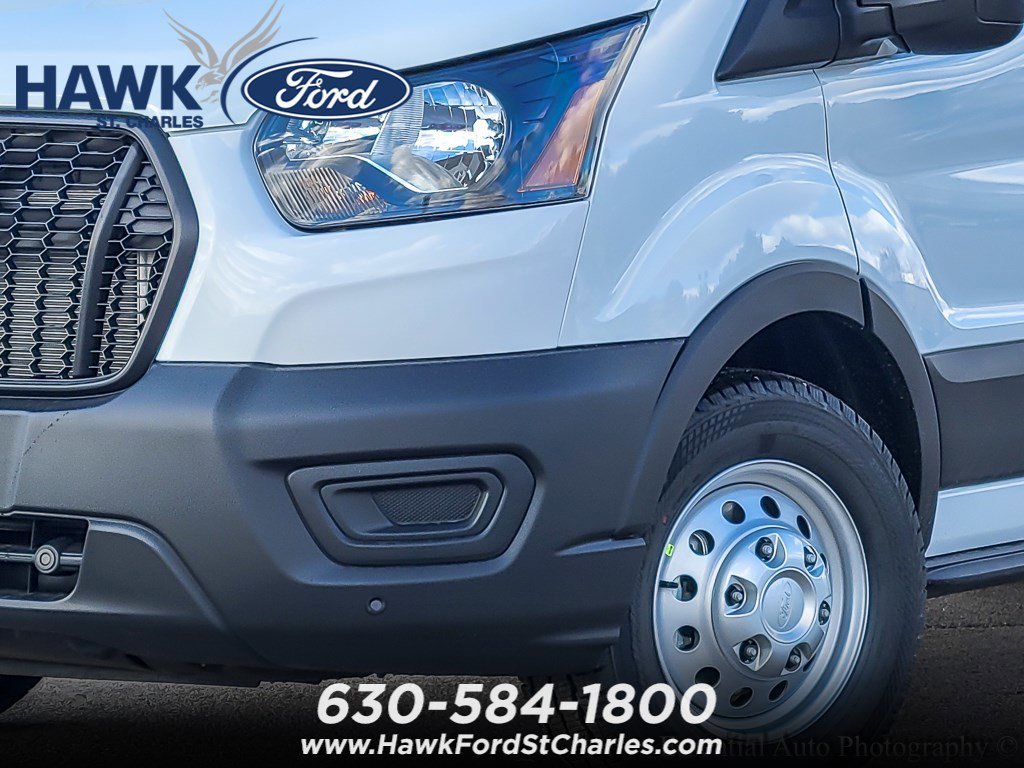 New 2026 Oxford White Ford Cargo Van image 3