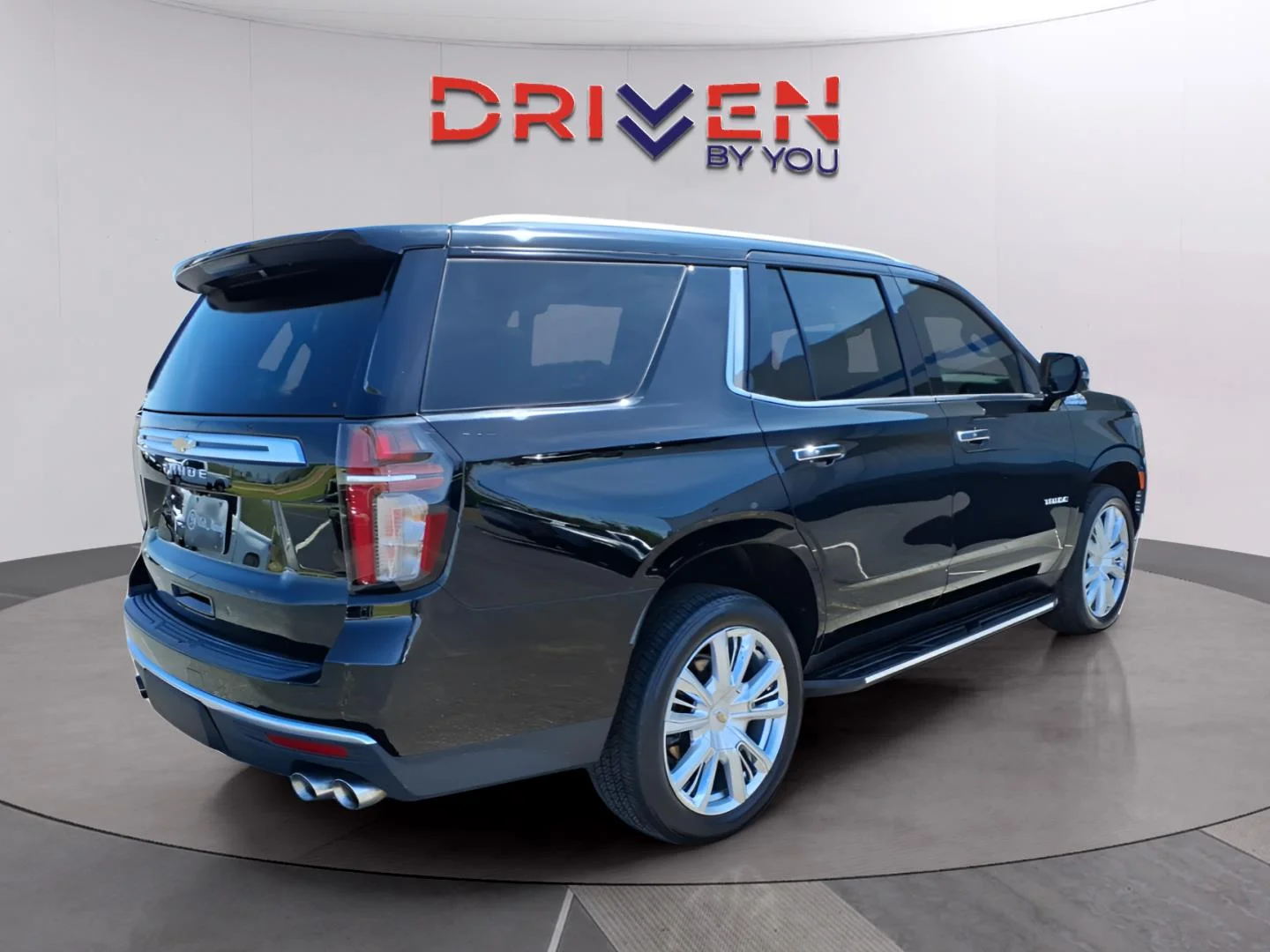 Used 2023 Black Chevrolet High Country image 5
