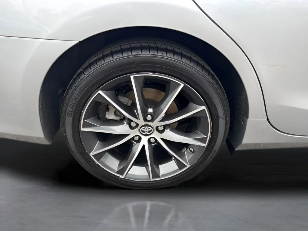 Used 2016  Toyota XSE image 36