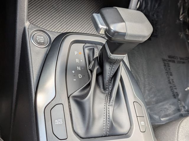 Certified Used 2025 White Kia LXS image 25