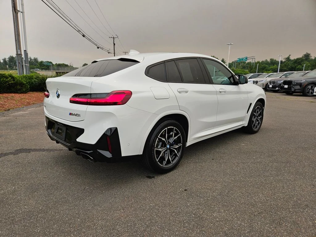 Used 2025 Alpine White BMW M40i image 7