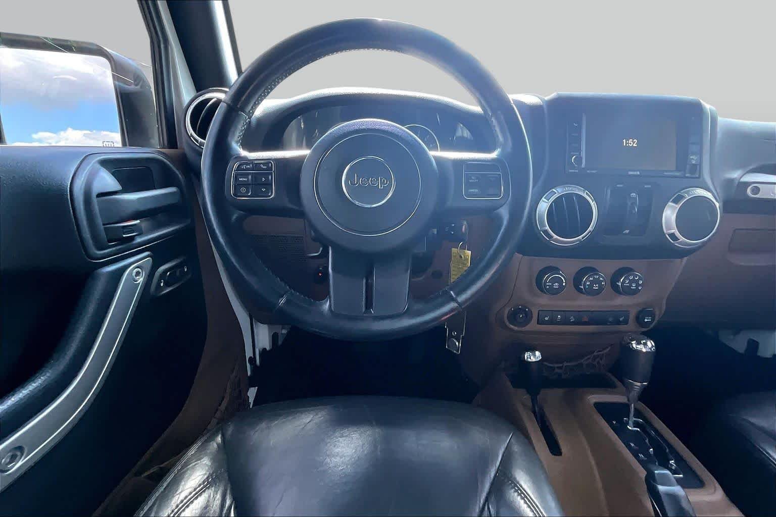 Used 2014 Bright White Clearcoat Jeep Sahara image 5