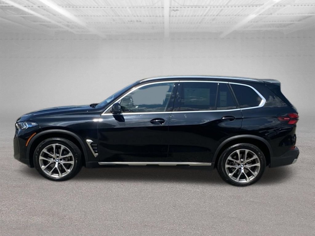 Used 2025 Black BMW xDrive40i image 2