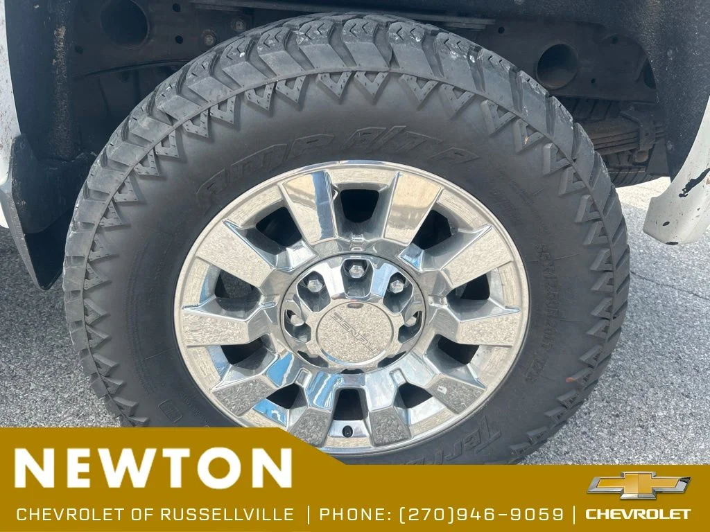 Used 2019 Summit White GMC Denali image 19