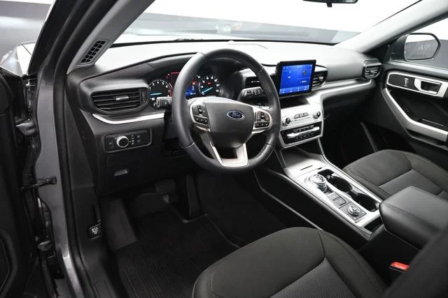 Used 2022 Gray Ford XLT image 9