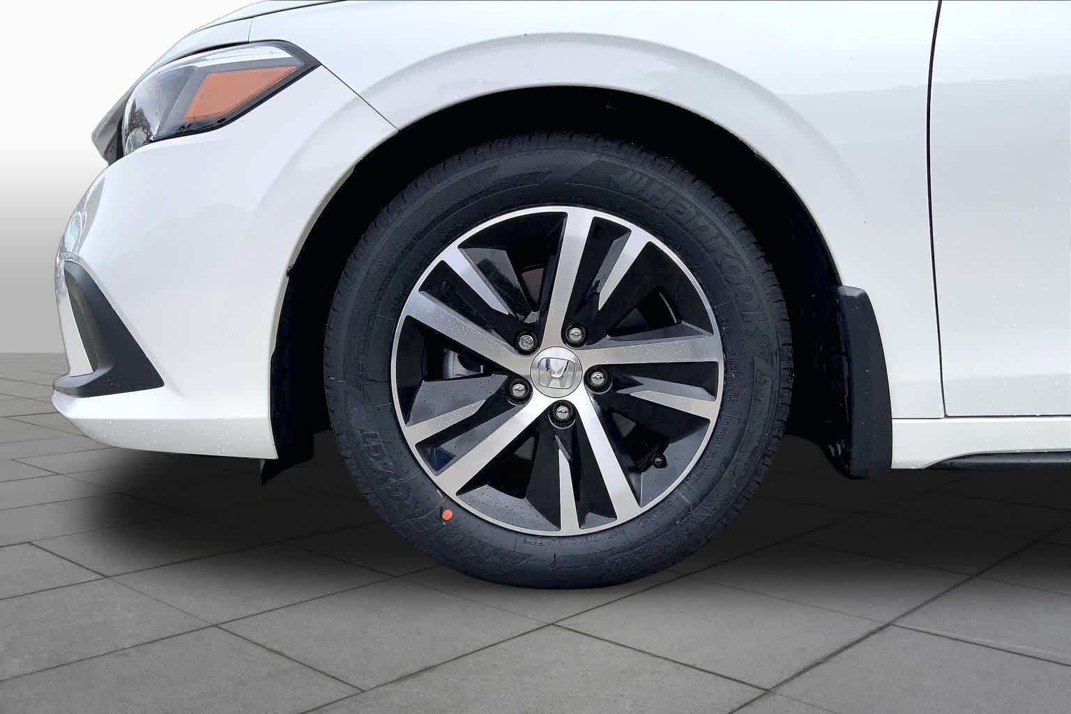 Certified Used 2024 Platinum White Pearl Honda LX image 11
