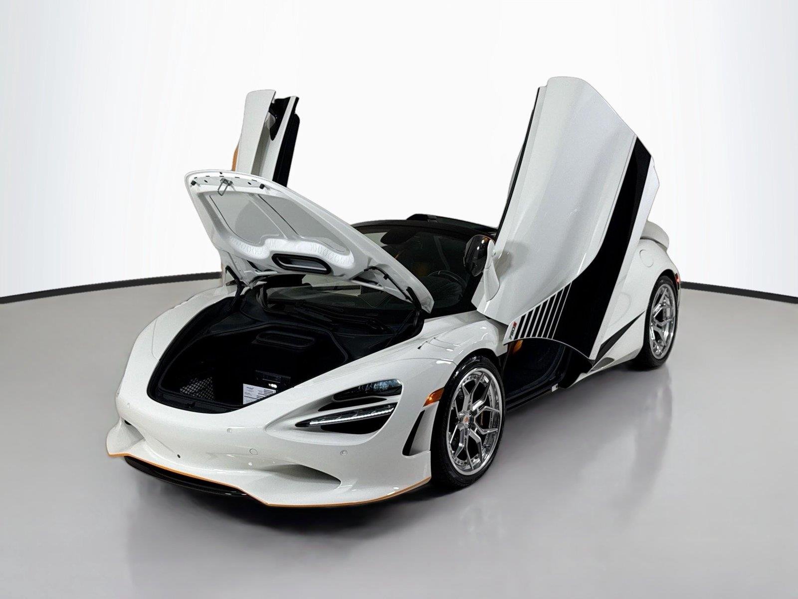 Used 2024 Monaco White 60th Anniversary Triple Crown McLaren Spider | 468K MSRP image 41