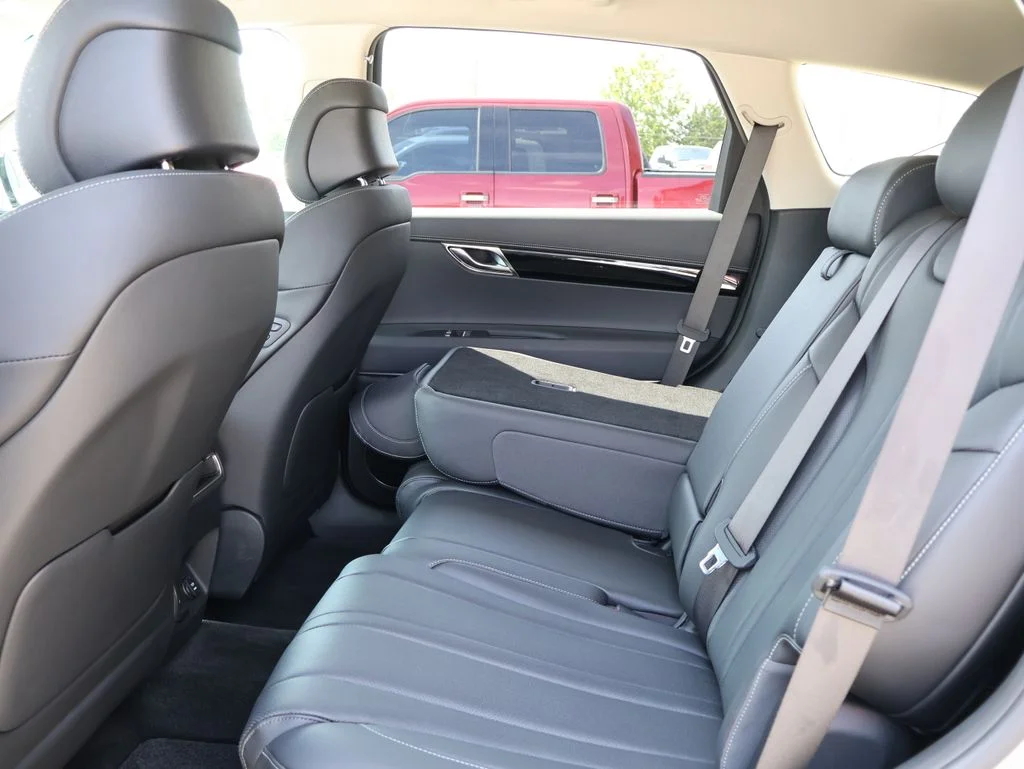 Used 2026 Silver Genesis 2.5T image 17