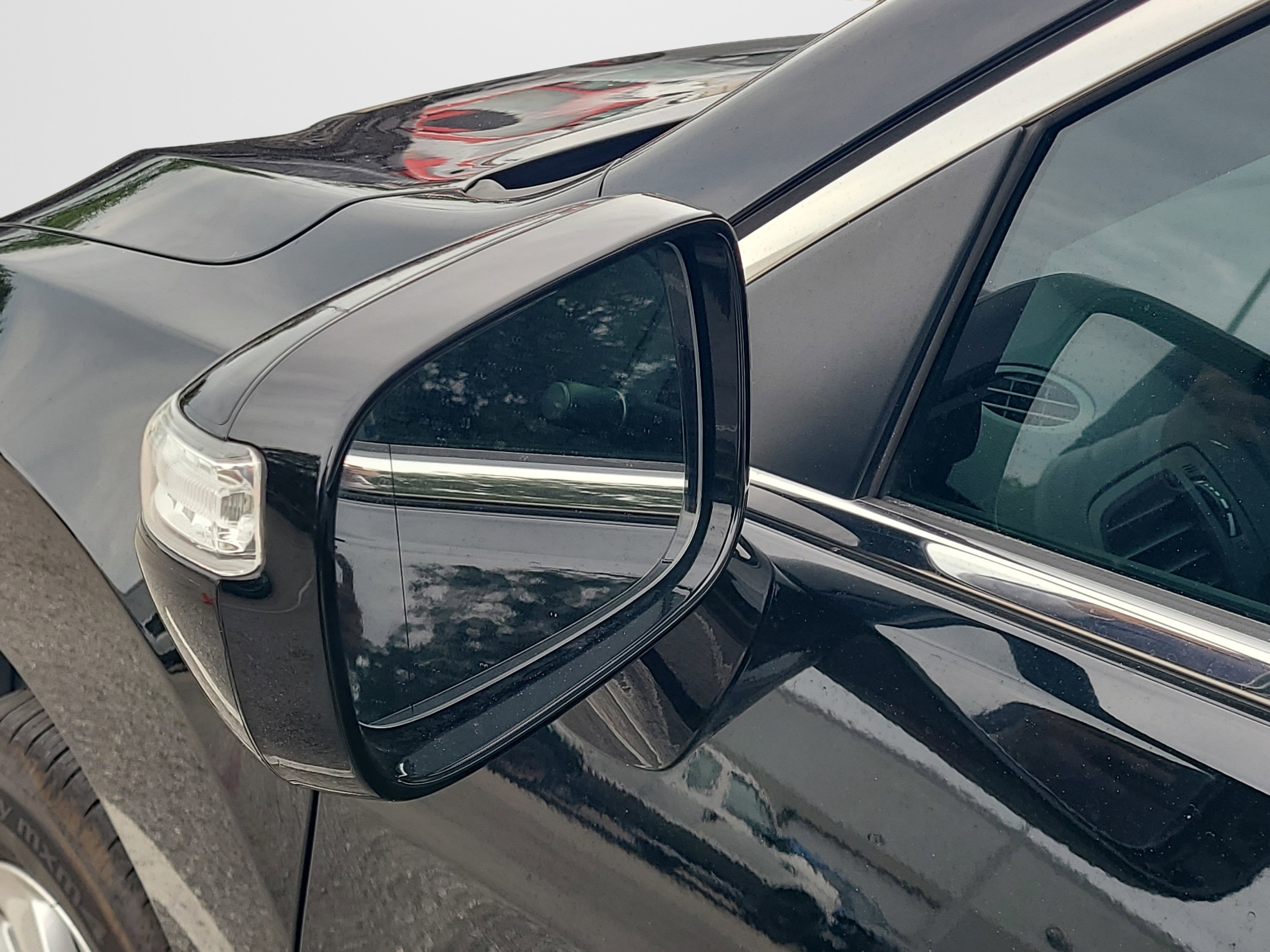 Certified Used 2018 Crystal Black Pearl Acura RDX image 21