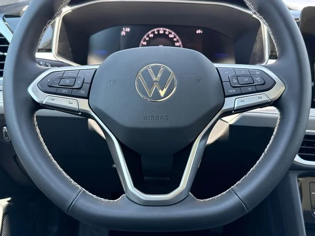 New 2026 Platinum Gray Metallic Volkswagen 1.5T SE image 29