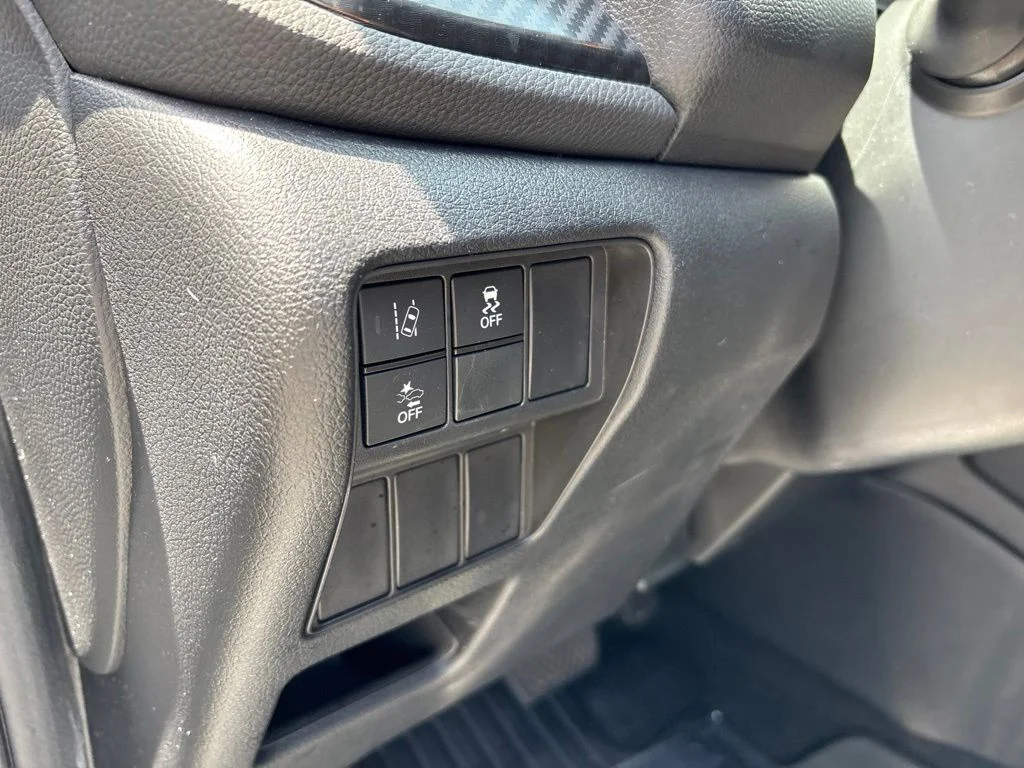 Used 2021 White Honda EX image 16