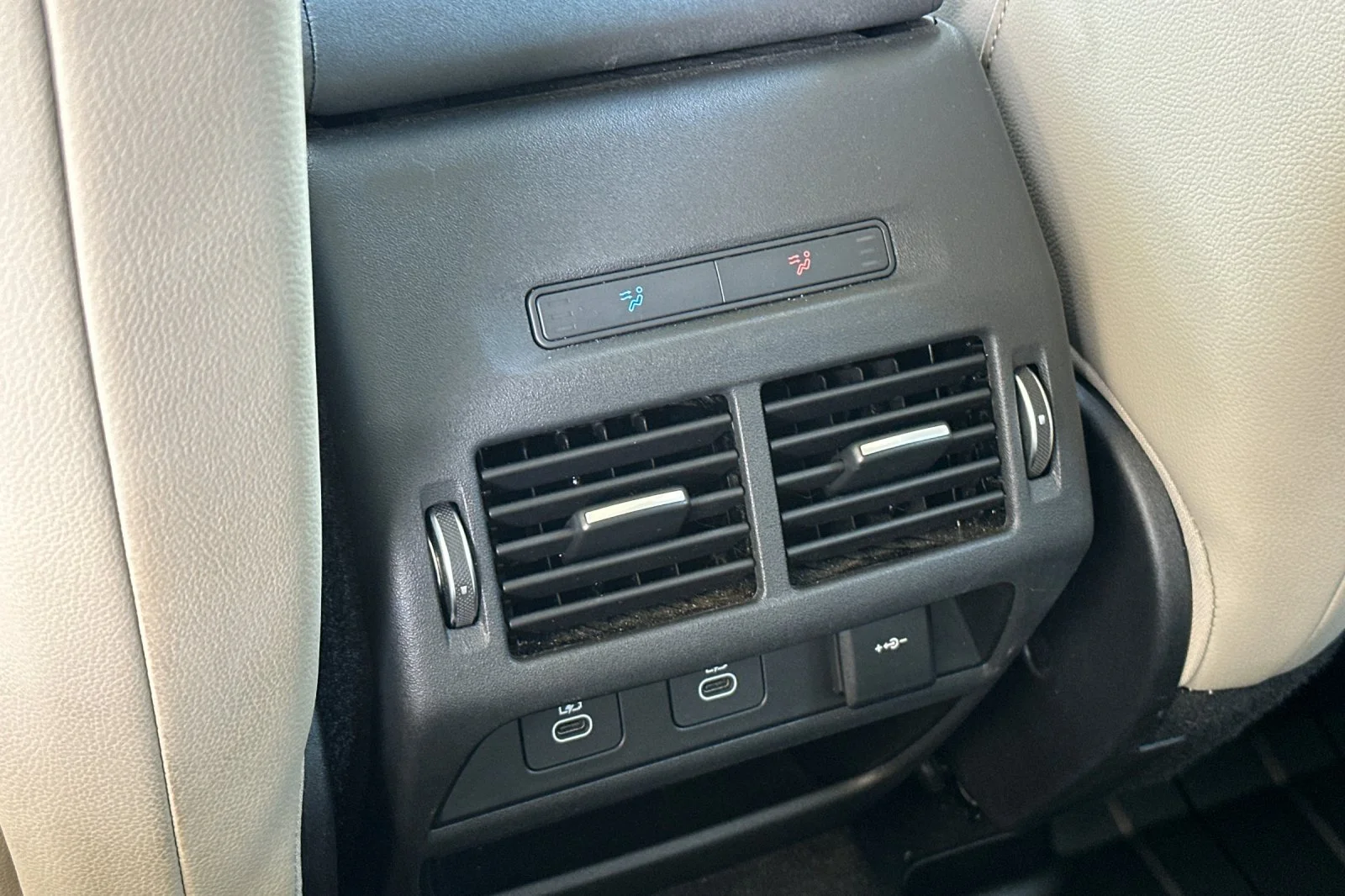 Used 2024 Blue Land Rover S image 15