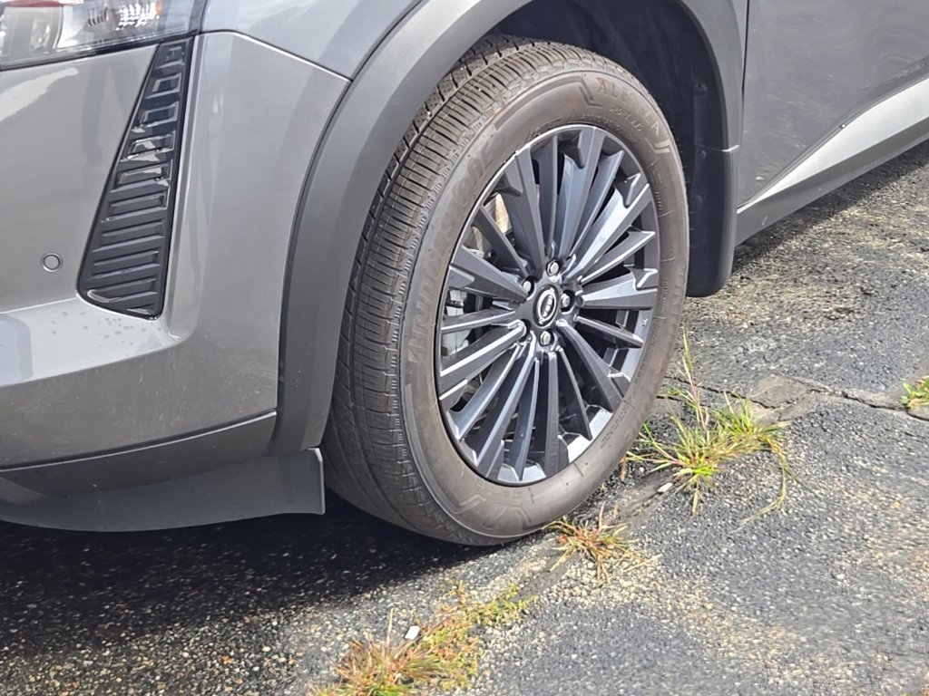 Used 2026 Gray Nissan SL image 4