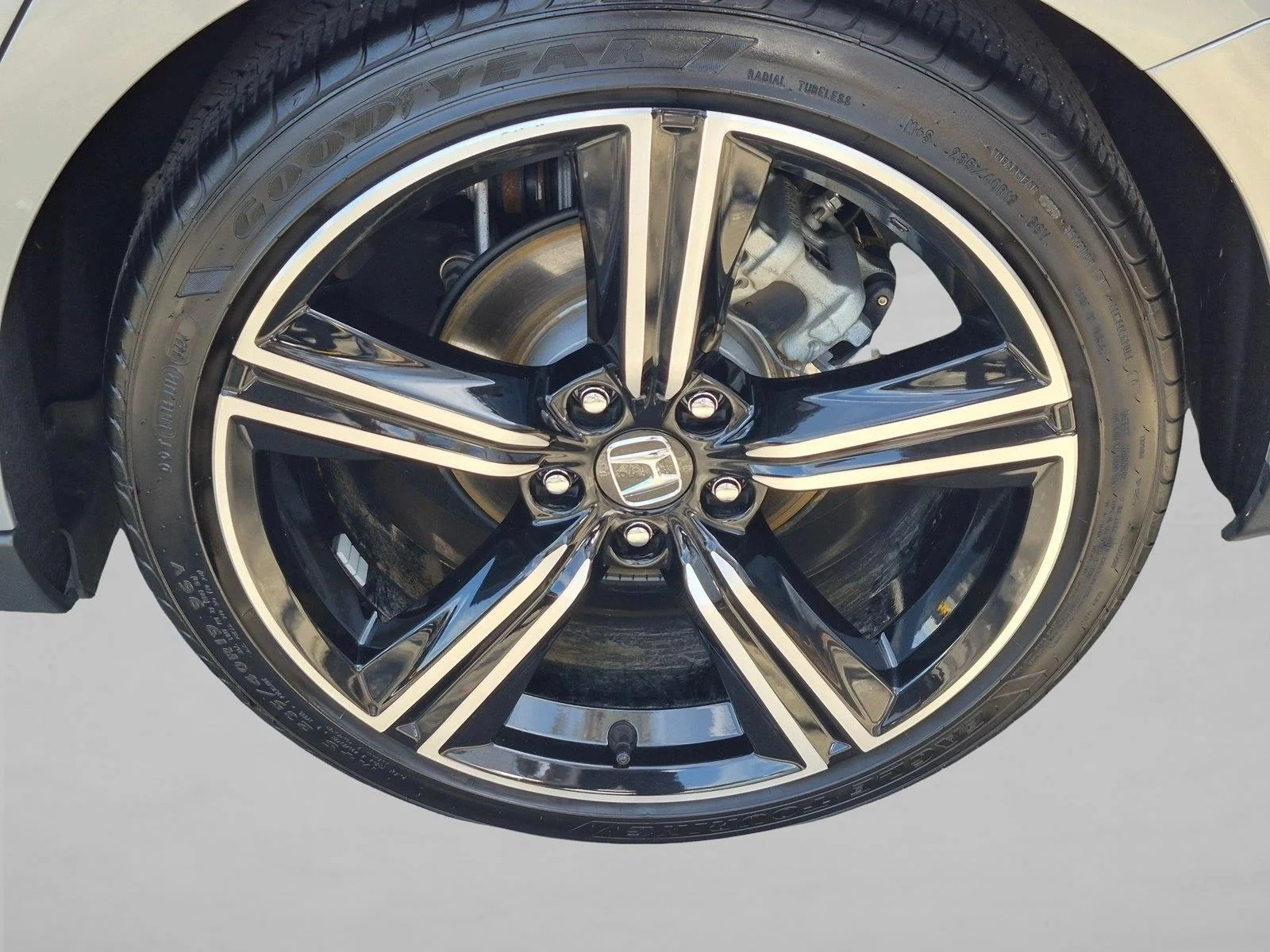 Used 2025 Solar Silver Metallic Honda Sport image 22