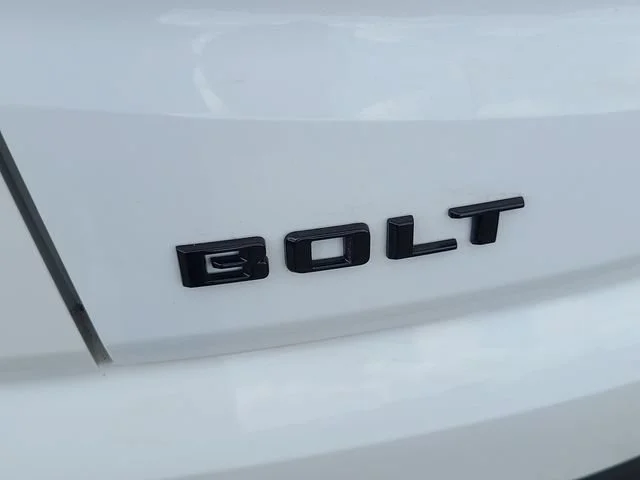 New 2027 Summit White Chevrolet LT image 32