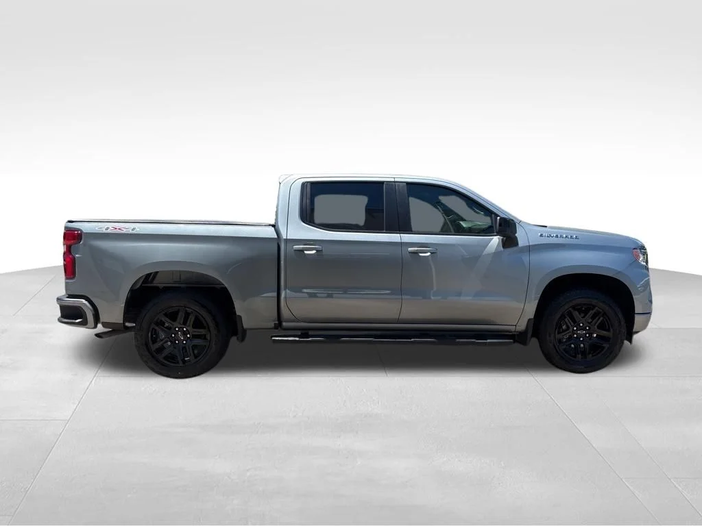 Used 2025 Gray Chevrolet RST image 9