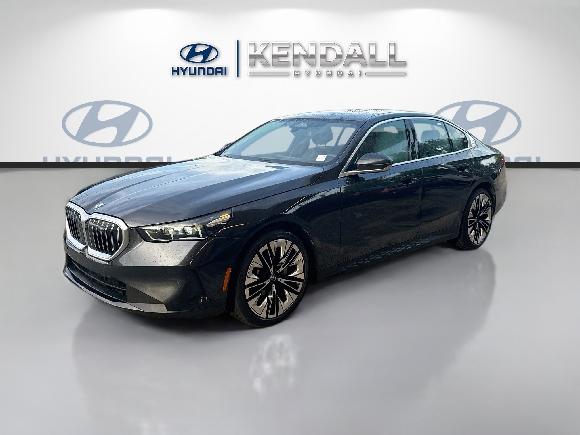 2024 BMW 5 Series 530i - Photo 3