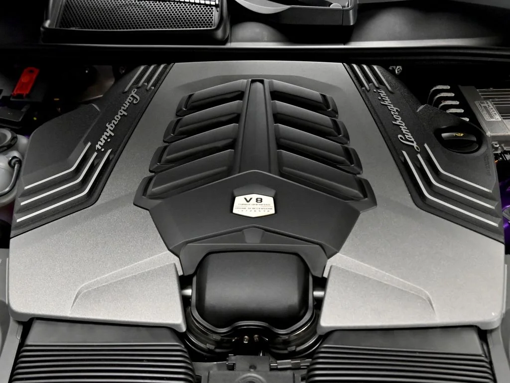 Certified Used 2024 Viola Pasifae Metallic Lamborghini Performante image 37