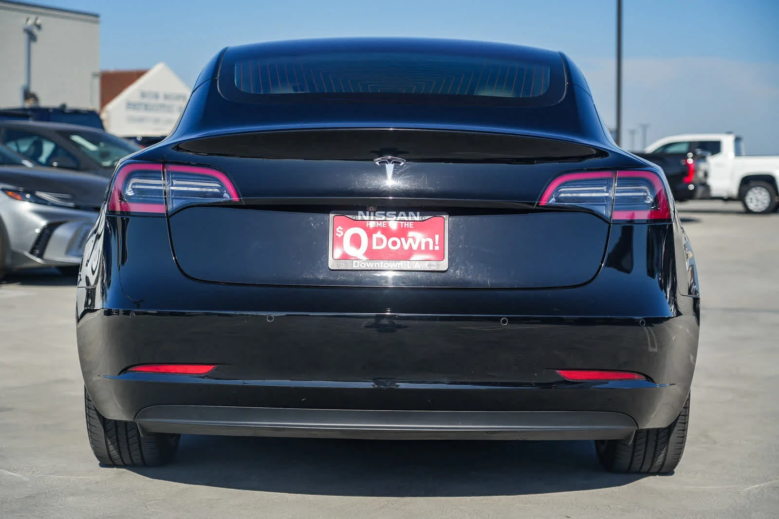 Used 2018  Tesla  image 7