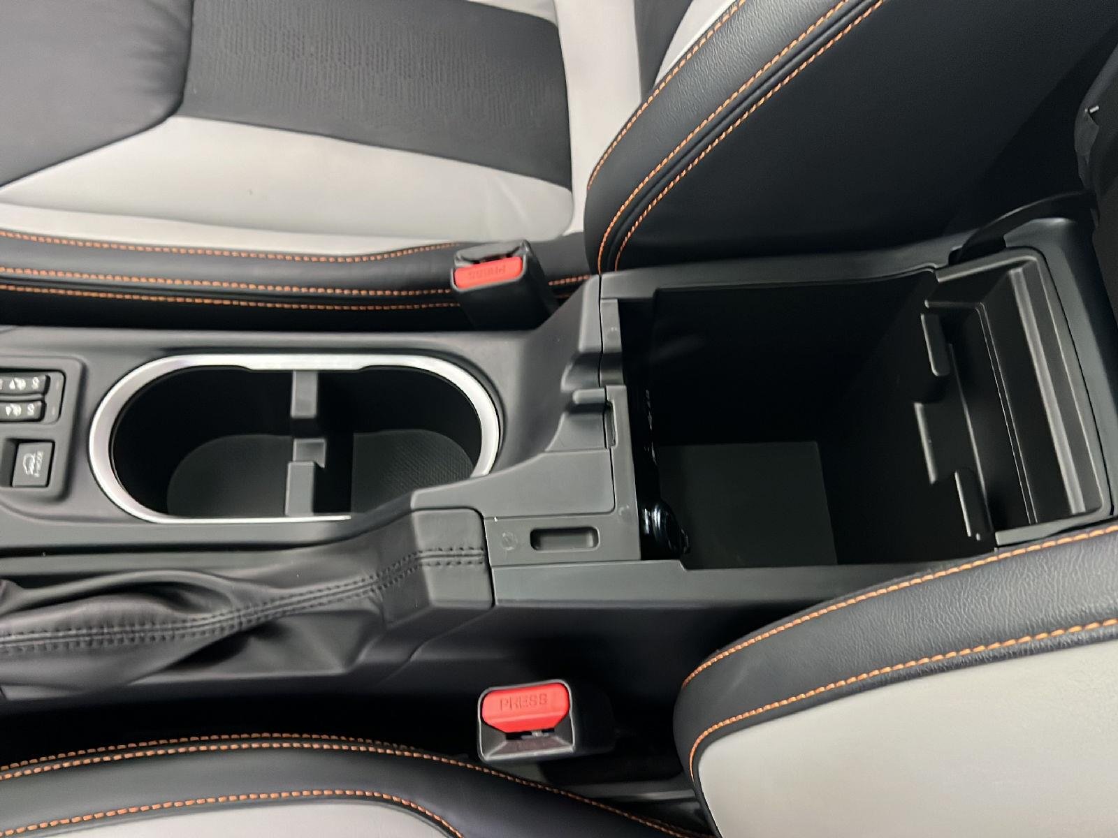 Used 2019 Crystal White Pearl Subaru Limited image 21