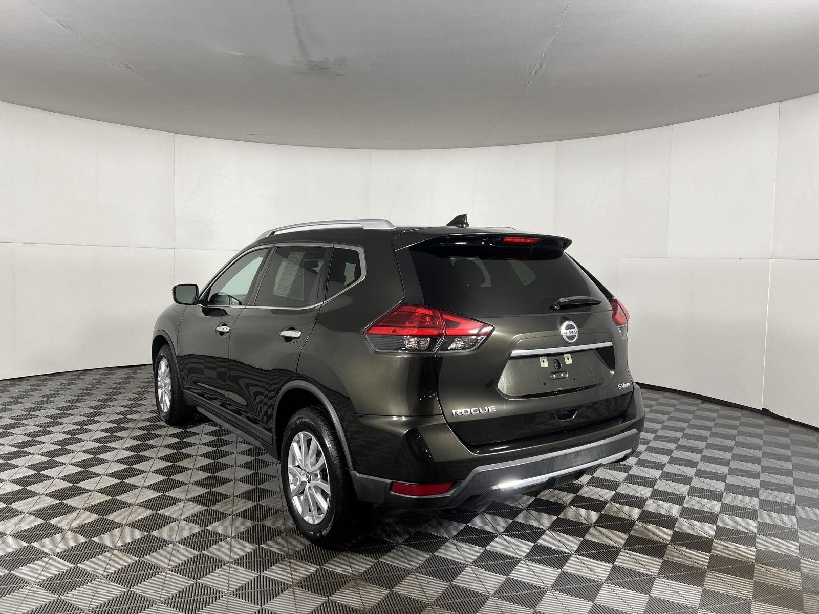 Used 2017 Midnight Jade Nissan SV image 6