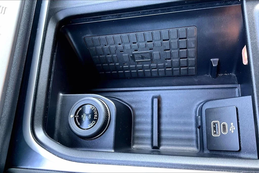 Certified Used 2025 Black Metallic Ford Active image 33