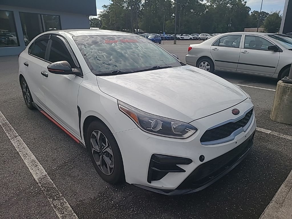 Used 2019 White Kia LXS image 3