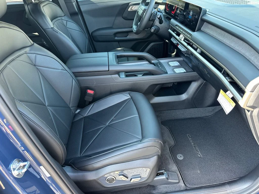 New 2027 Black Kia EX image 13