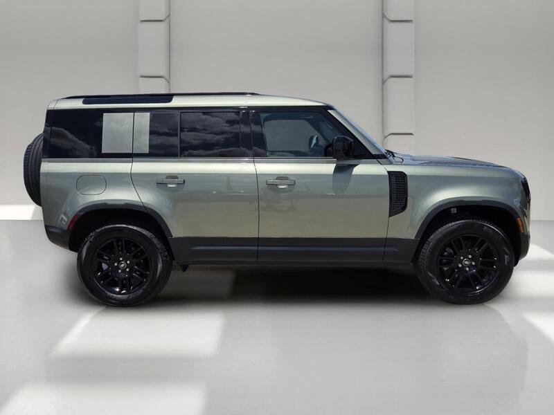 Used 2025 GREEN LAND ROVER 110 P300 S image 6