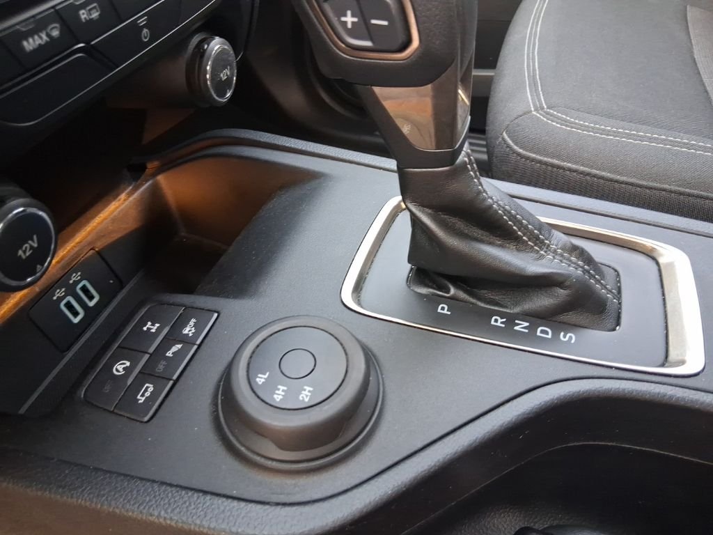 Used 2019 Saber Metallic Ford XLT image 10