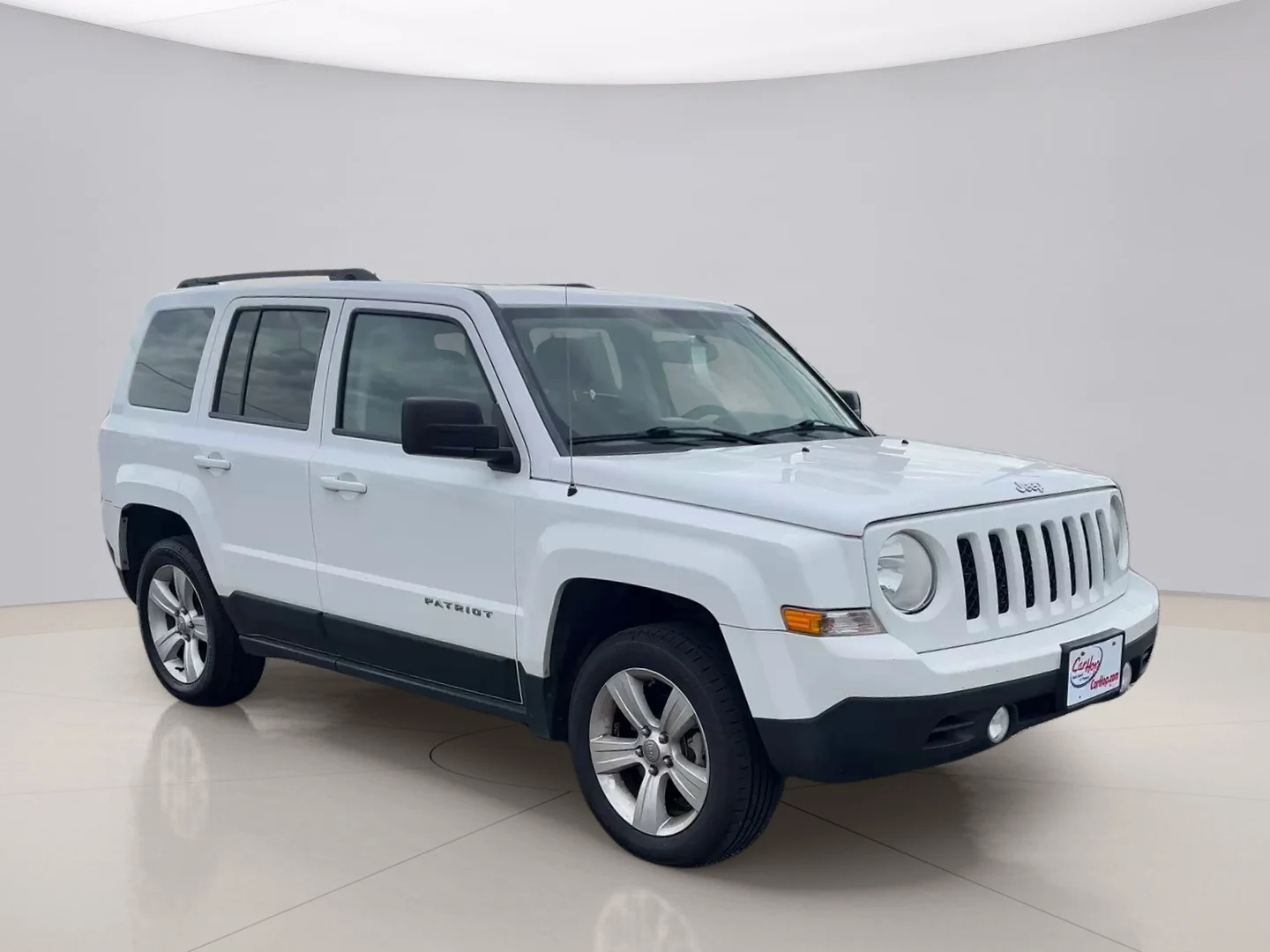 Used 2014 White Jeep LATITUDE 4 image 7