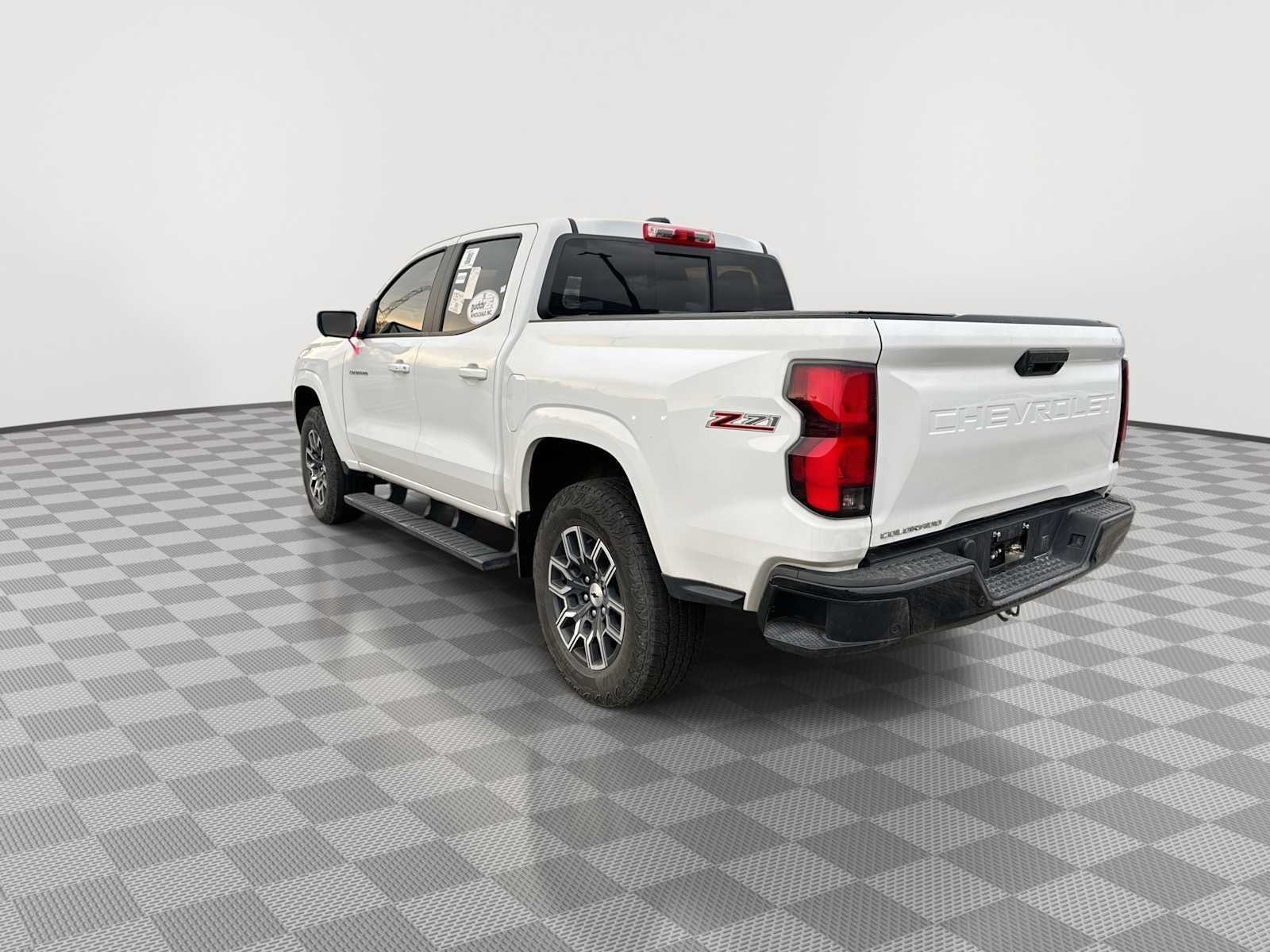 Certified Used 2023 Summit White Chevrolet Z71 image 9