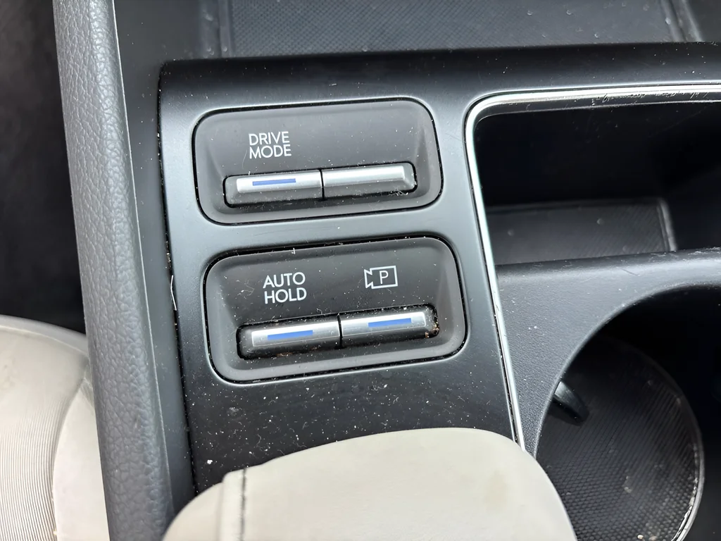 Used 2025 Abyss Black Hyundai SEL image 31