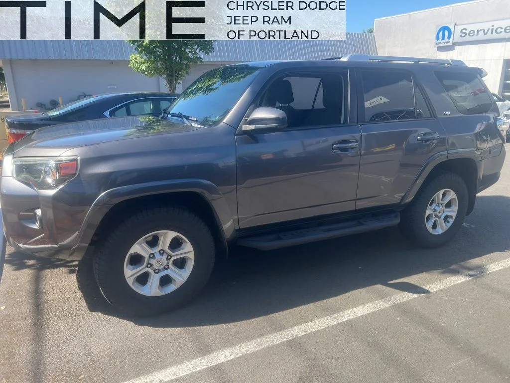 Used 2018 Gray Toyota SR5 image 1