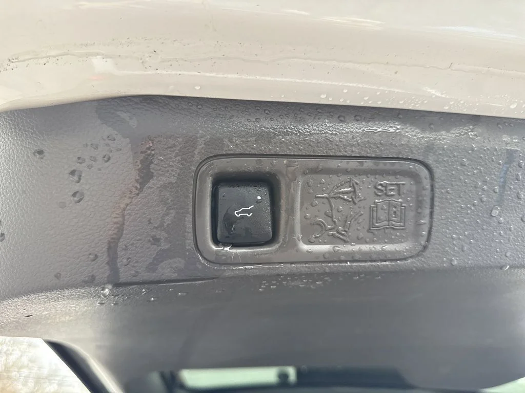 Used 2021 Oxford White Ford XLT image 37