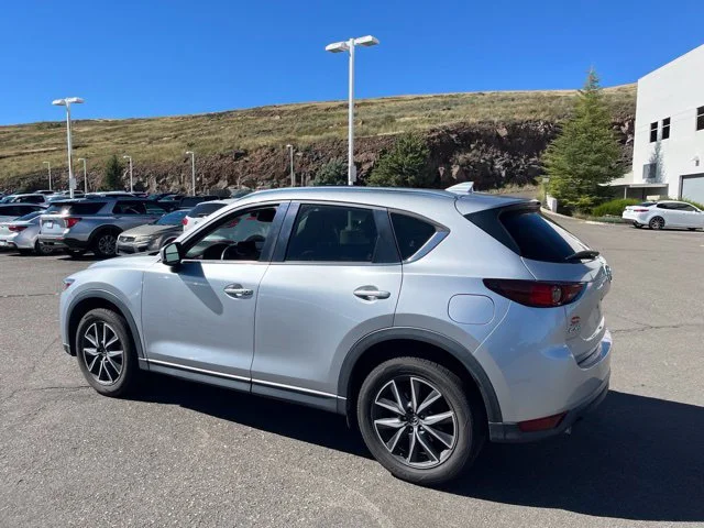 Used 2018 Sonic Silver Metallic Mazda Touring image 11