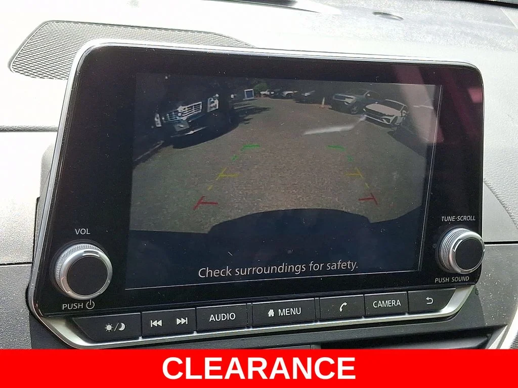 Used 2024 Red Nissan 2.5 SR image 18