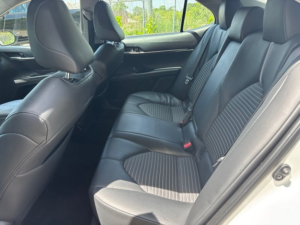 Used 2023 Ice Toyota SE image 17