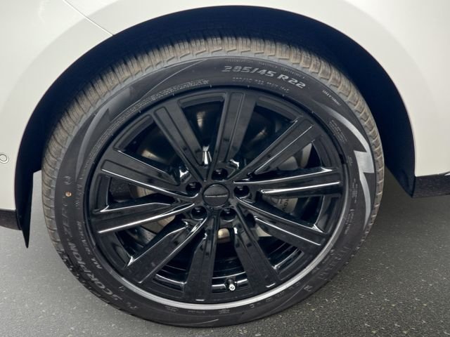 New 2026 Fuji White Land Rover SE image 22