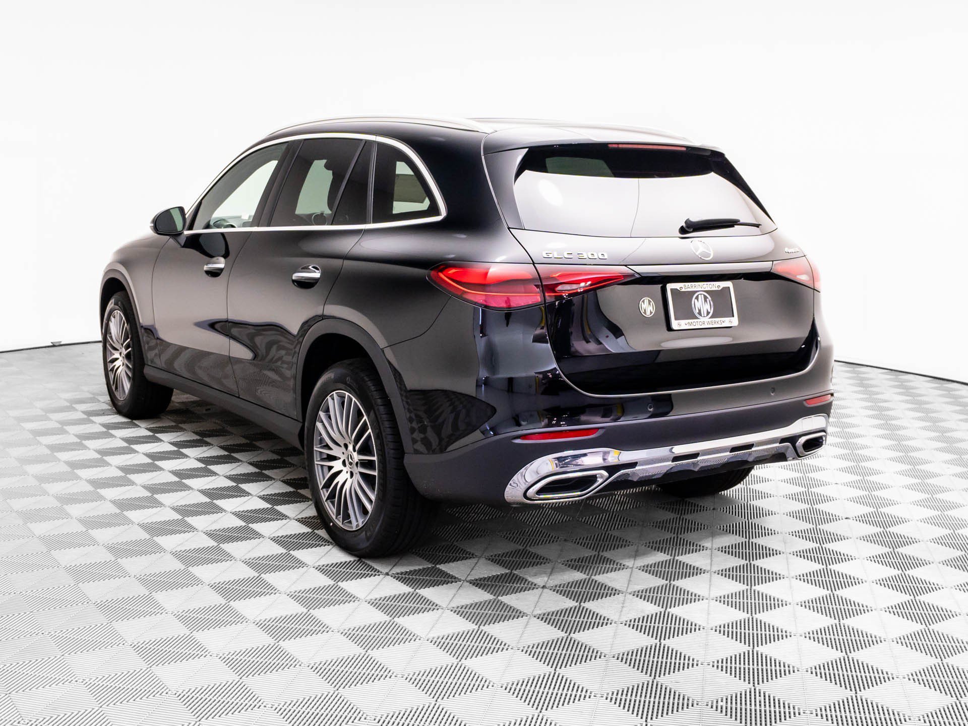 New 2026 Black Mercedes-Benz GLC 300 image 3