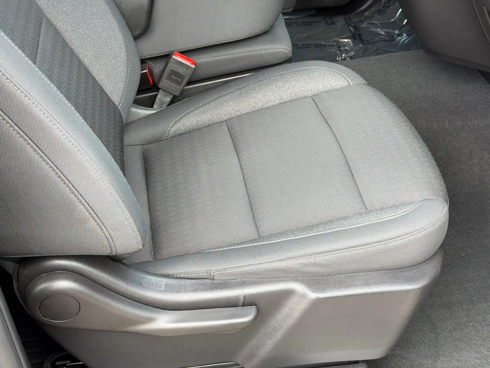 Certified Used 2024 Titanium Rush Metallic GMC Elevation image 27
