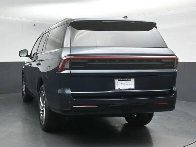 Used 2025 Blue Lincoln Reserve image 6