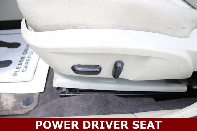 Used 2011 Black Saab Turbo4 image 3