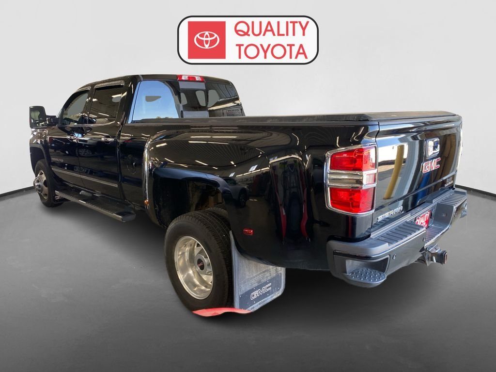 Used 2019 Black GMC Denali image 4