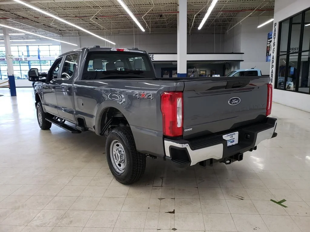 New 2026 Gray Ford XL image 6