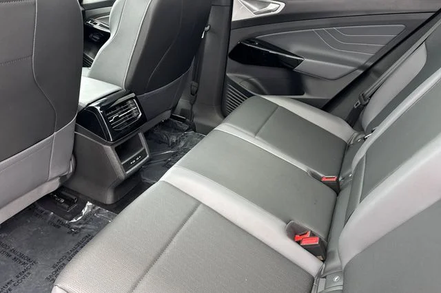 Used 2023  Volkswagen Pro S image 13
