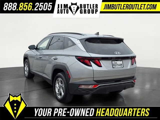 Used 2024  Hyundai SEL image 2
